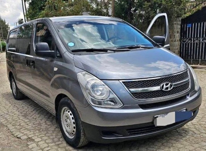 ARK Properties private car with driver in Addis Ababa, photo 2